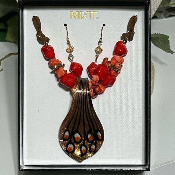 NWT Mixit Jewelry Set Women's Orange Beaded Necklace And Dangling Earrings Set - Picture 1 of 5